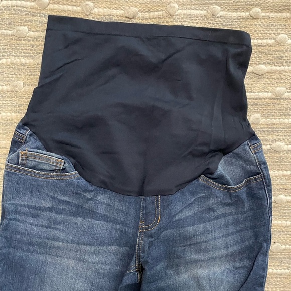 Maternity skinny jean size small (4-6) - Picture 2 of 6